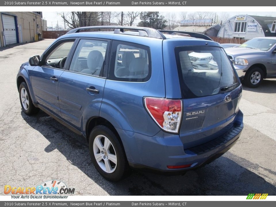 2010 Subaru Forester 2.5 X Premium Newport Blue Pearl / Platinum Photo #7