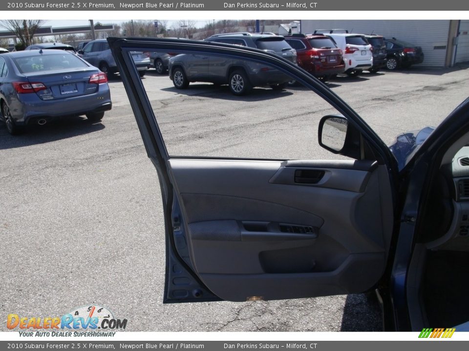 2010 Subaru Forester 2.5 X Premium Newport Blue Pearl / Platinum Photo #9