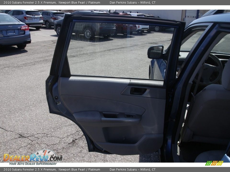 2010 Subaru Forester 2.5 X Premium Newport Blue Pearl / Platinum Photo #11