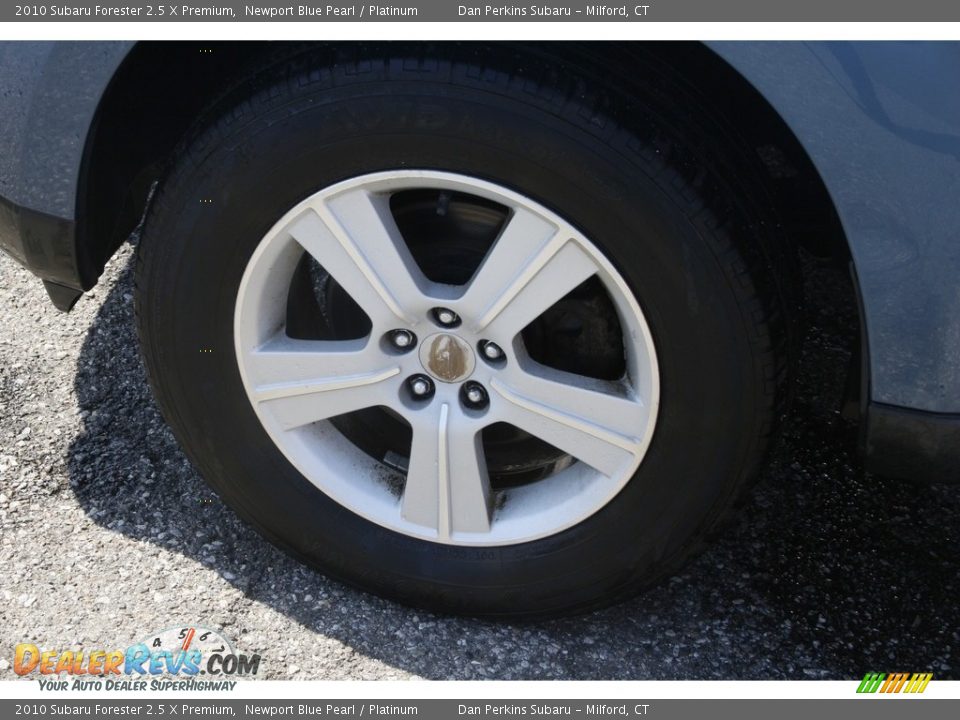 2010 Subaru Forester 2.5 X Premium Newport Blue Pearl / Platinum Photo #21