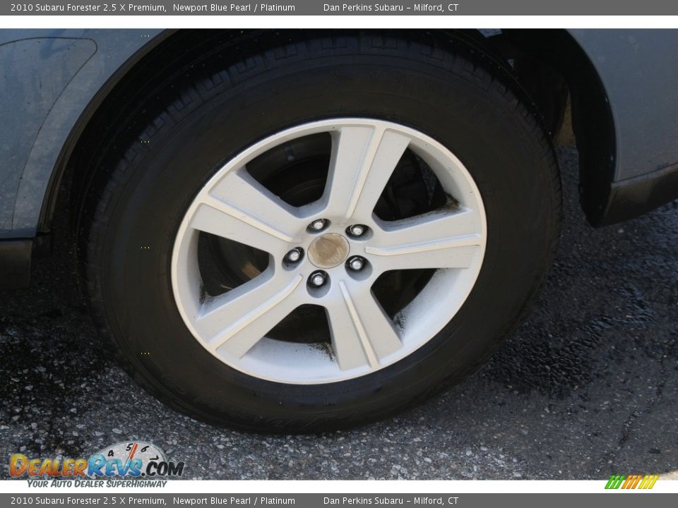 2010 Subaru Forester 2.5 X Premium Newport Blue Pearl / Platinum Photo #22