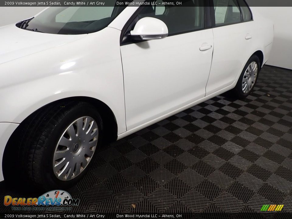 2009 Volkswagen Jetta S Sedan Candy White / Art Grey Photo #8