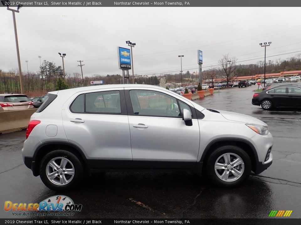 Silver Ice Metallic 2019 Chevrolet Trax LS Photo #10