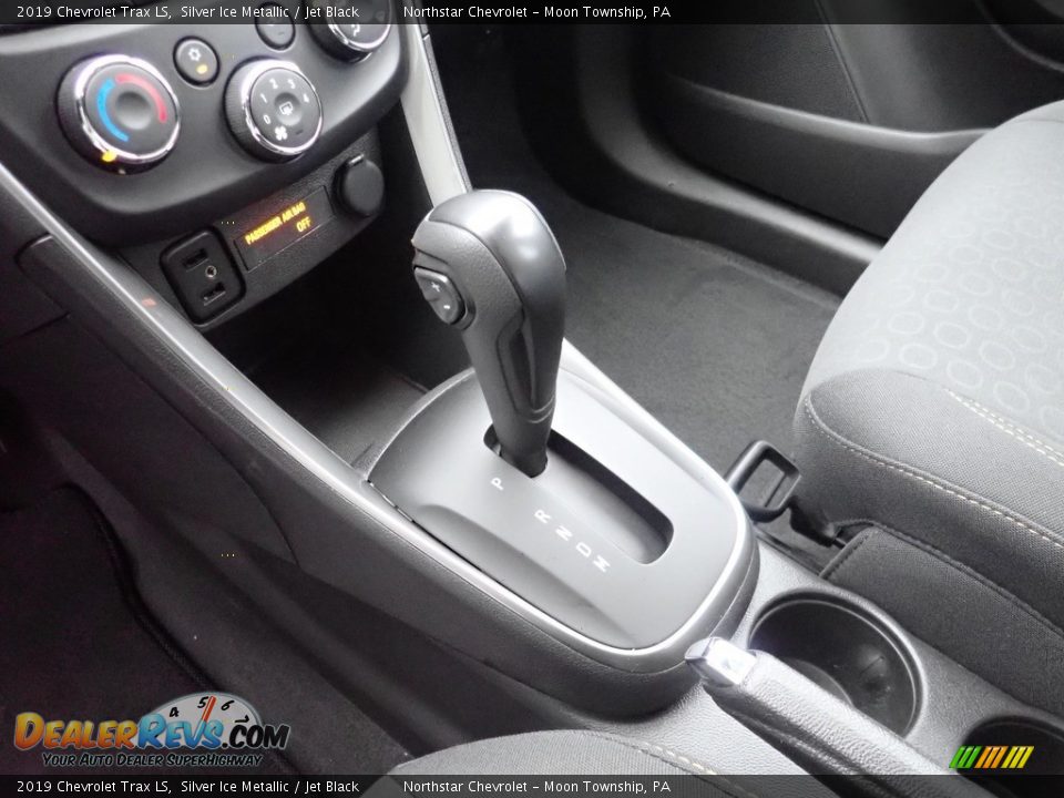 2019 Chevrolet Trax LS Shifter Photo #26