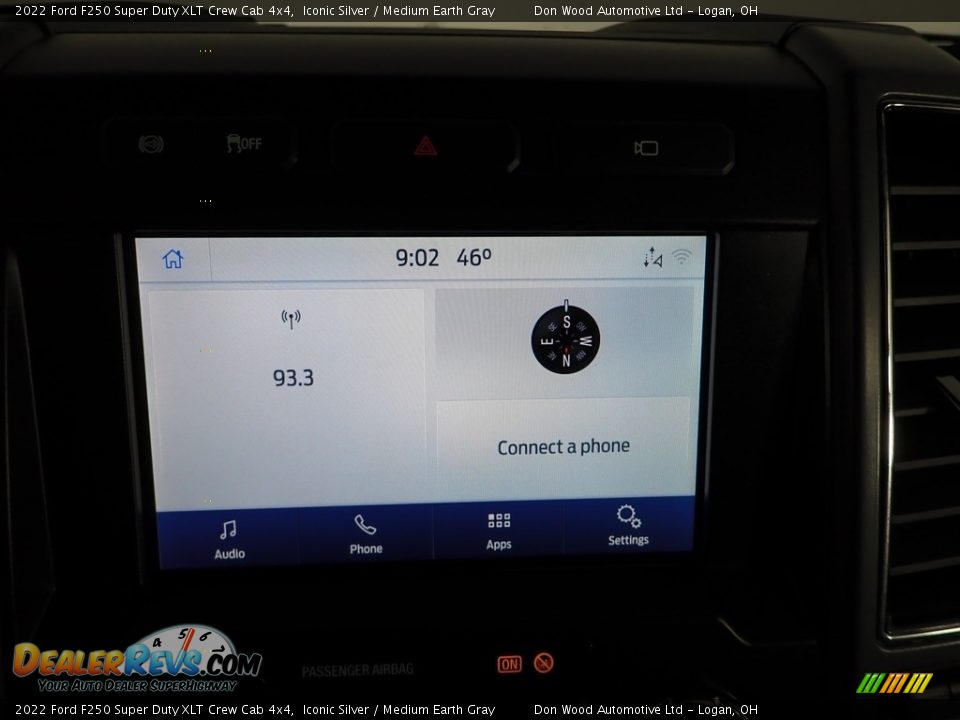 2022 Ford F250 Super Duty XLT Crew Cab 4x4 Iconic Silver / Medium Earth Gray Photo #2