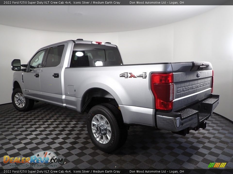 2022 Ford F250 Super Duty XLT Crew Cab 4x4 Iconic Silver / Medium Earth Gray Photo #9