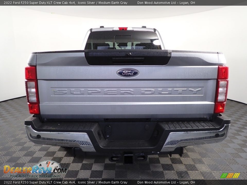 2022 Ford F250 Super Duty XLT Crew Cab 4x4 Iconic Silver / Medium Earth Gray Photo #10