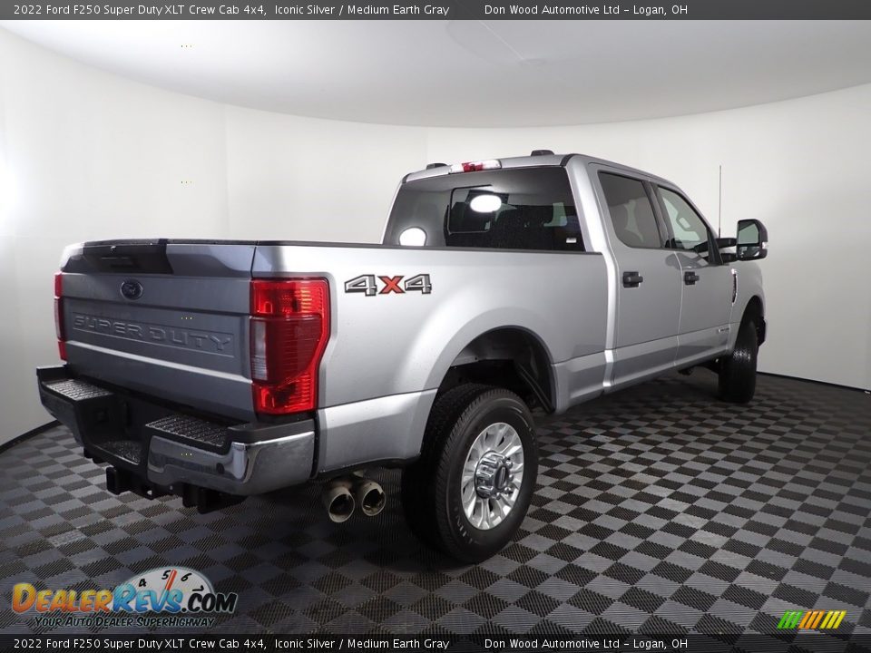 2022 Ford F250 Super Duty XLT Crew Cab 4x4 Iconic Silver / Medium Earth Gray Photo #12