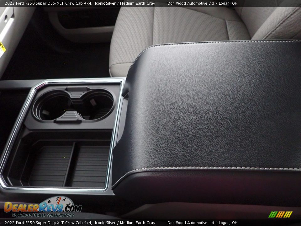 2022 Ford F250 Super Duty XLT Crew Cab 4x4 Iconic Silver / Medium Earth Gray Photo #23