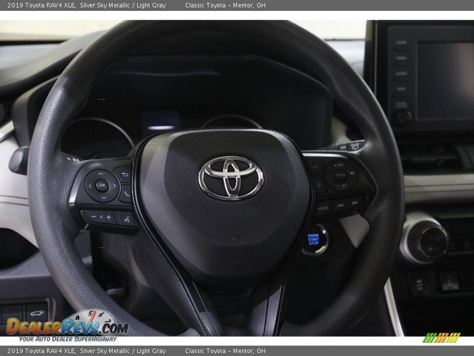 2019 Toyota RAV4 XLE Silver Sky Metallic / Light Gray Photo #7