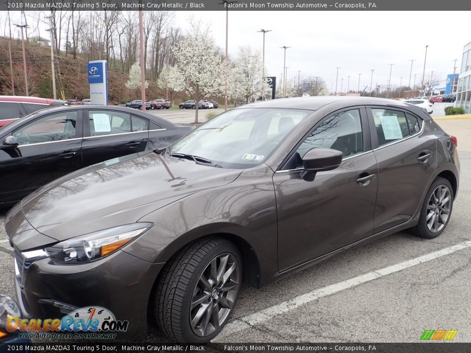 2018 Mazda MAZDA3 Touring 5 Door Machine Gray Metallic / Black Photo #1