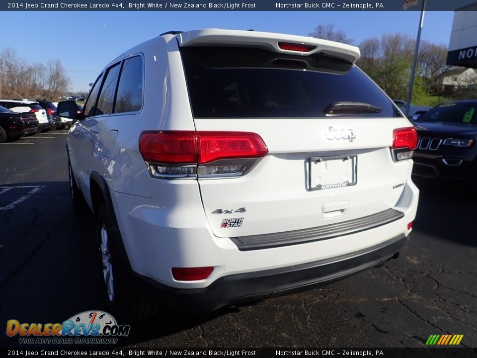 2014 Jeep Grand Cherokee Laredo 4x4 Bright White / New Zealand Black/Light Frost Photo #5