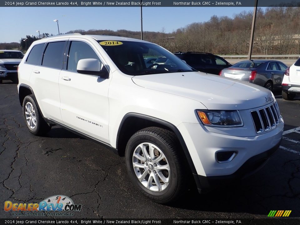 2014 Jeep Grand Cherokee Laredo 4x4 Bright White / New Zealand Black/Light Frost Photo #11