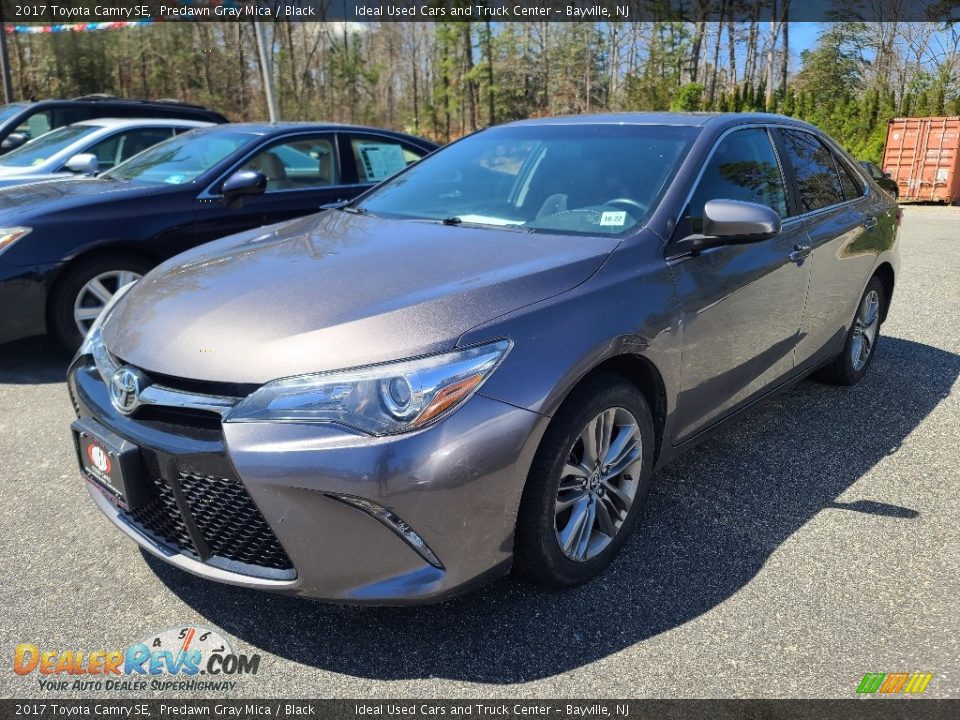 2017 Toyota Camry SE Predawn Gray Mica / Black Photo #1