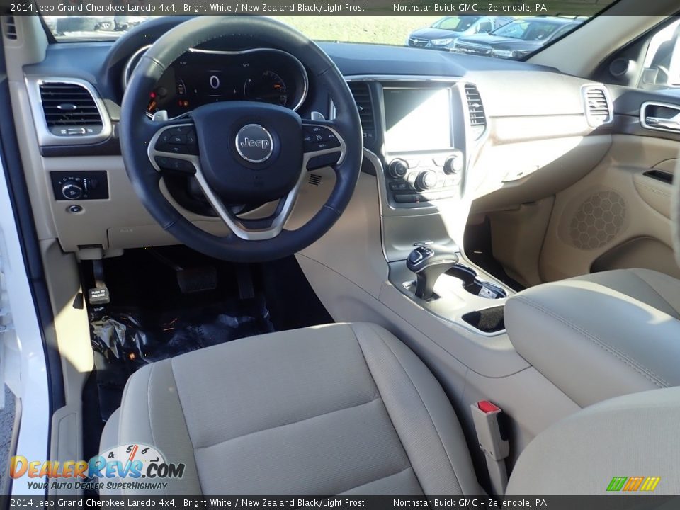 2014 Jeep Grand Cherokee Laredo 4x4 Bright White / New Zealand Black/Light Frost Photo #22