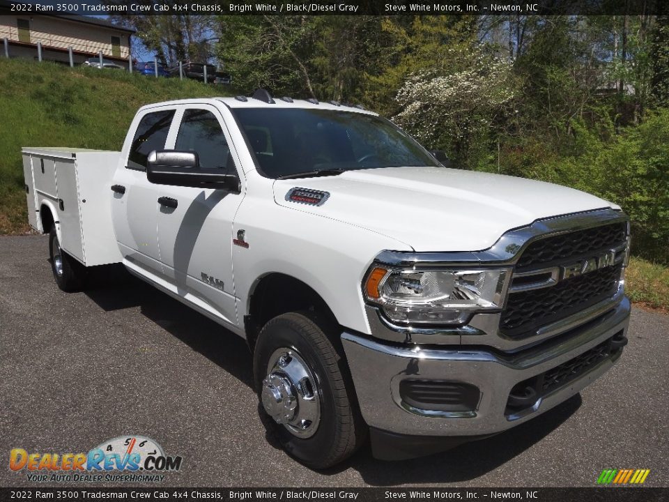 2022 Ram 3500 Tradesman Crew Cab 4x4 Chassis Bright White / Black/Diesel Gray Photo #4