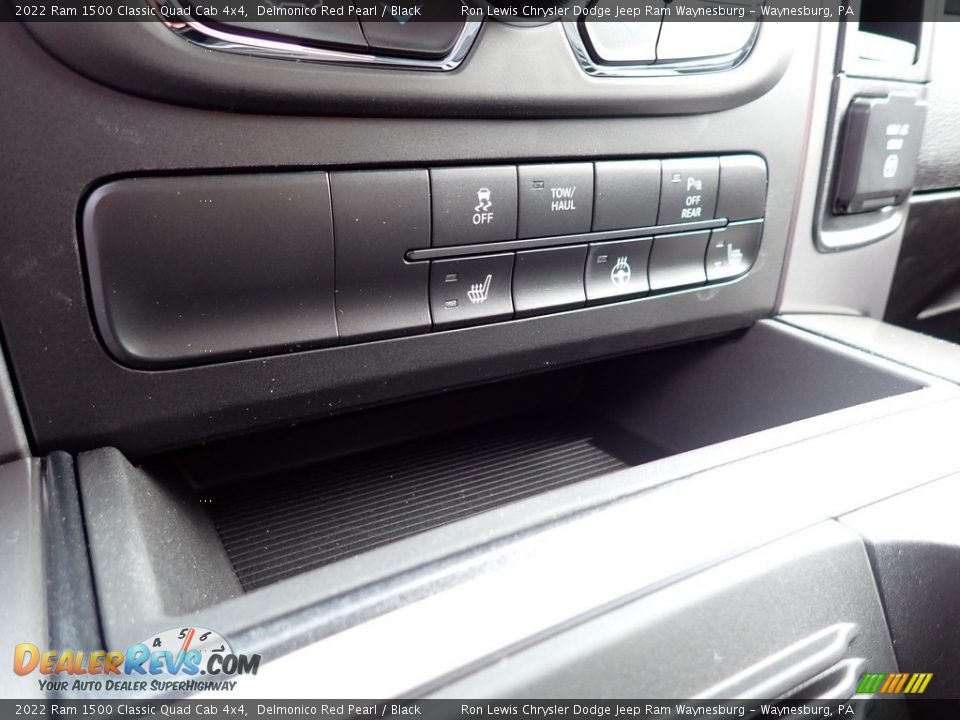 2022 Ram 1500 Classic Quad Cab 4x4 Delmonico Red Pearl / Black Photo #18