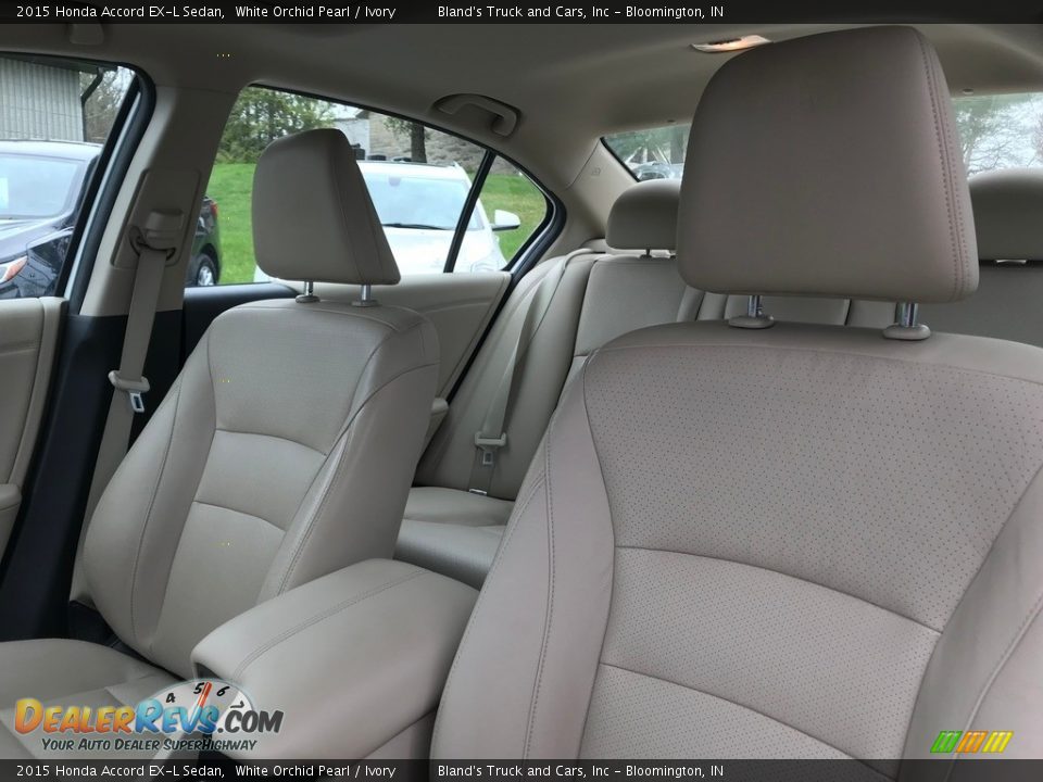 2015 Honda Accord EX-L Sedan White Orchid Pearl / Ivory Photo #14