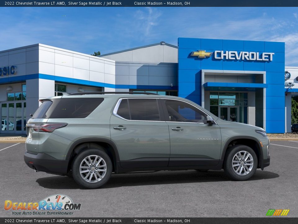 2022 Chevrolet Traverse LT AWD Silver Sage Metallic / Jet Black Photo #5