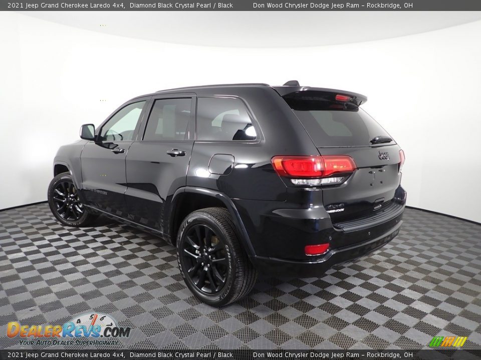 2021 Jeep Grand Cherokee Laredo 4x4 Diamond Black Crystal Pearl / Black Photo #12