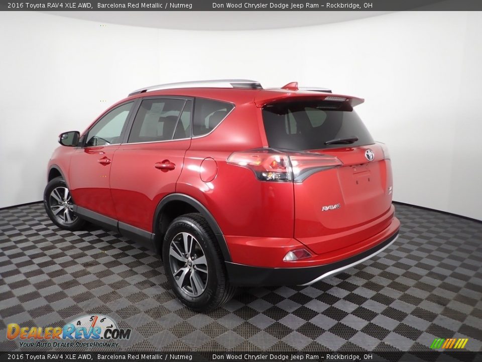 2016 Toyota RAV4 XLE AWD Barcelona Red Metallic / Nutmeg Photo #10