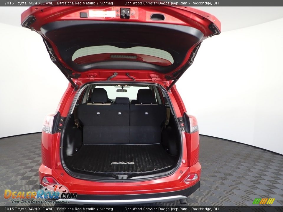 2016 Toyota RAV4 XLE AWD Barcelona Red Metallic / Nutmeg Photo #12