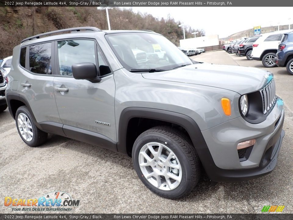 2022 Jeep Renegade Latitude 4x4 Sting-Gray / Black Photo #8