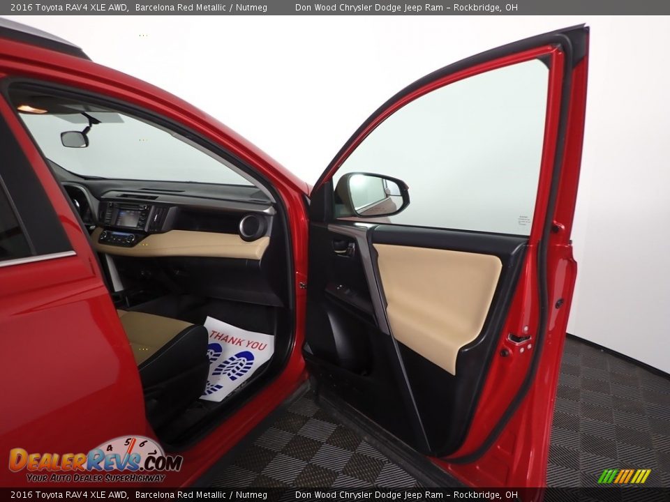 2016 Toyota RAV4 XLE AWD Barcelona Red Metallic / Nutmeg Photo #30