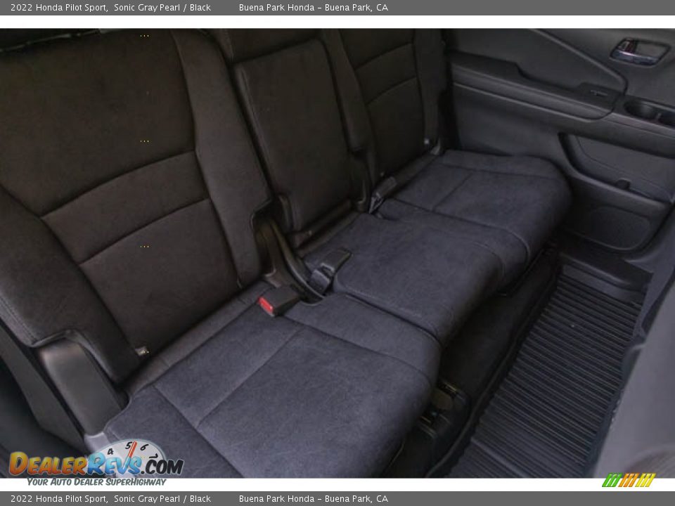 Rear Seat of 2022 Honda Pilot Sport Photo #30