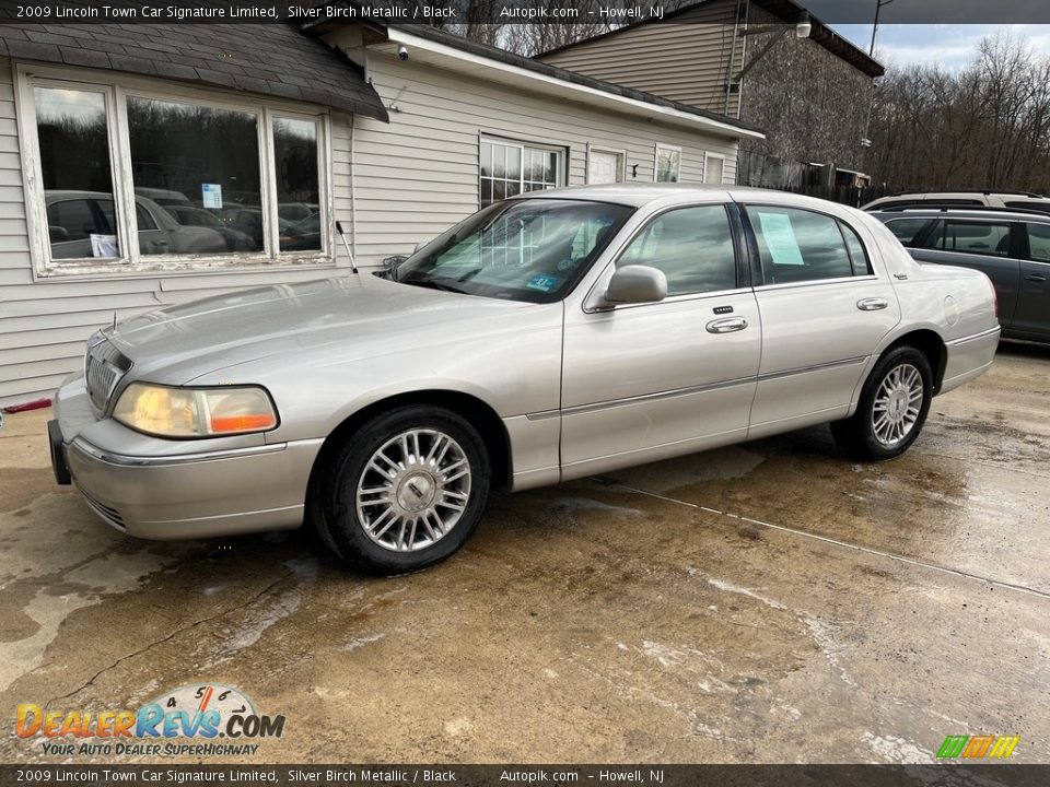 2009 Lincoln Town Car Signature Limited Silver Birch Metallic / Black Photo #3