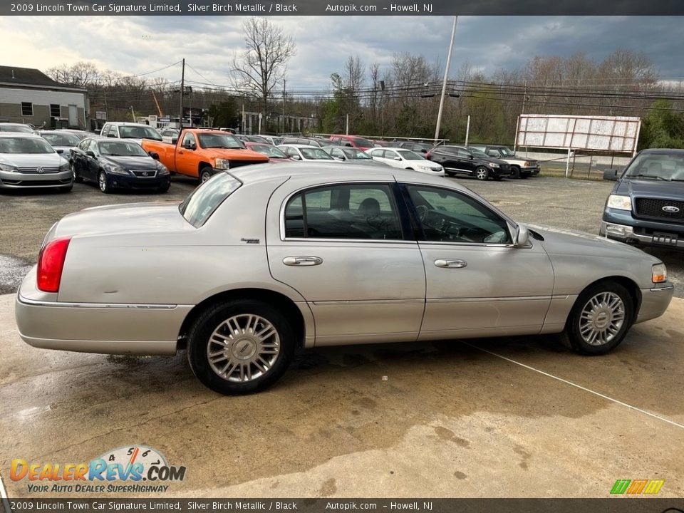 2009 Lincoln Town Car Signature Limited Silver Birch Metallic / Black Photo #11