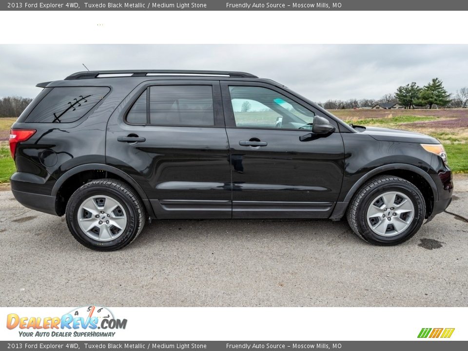 2013 Ford Explorer 4WD Tuxedo Black Metallic / Medium Light Stone Photo #3