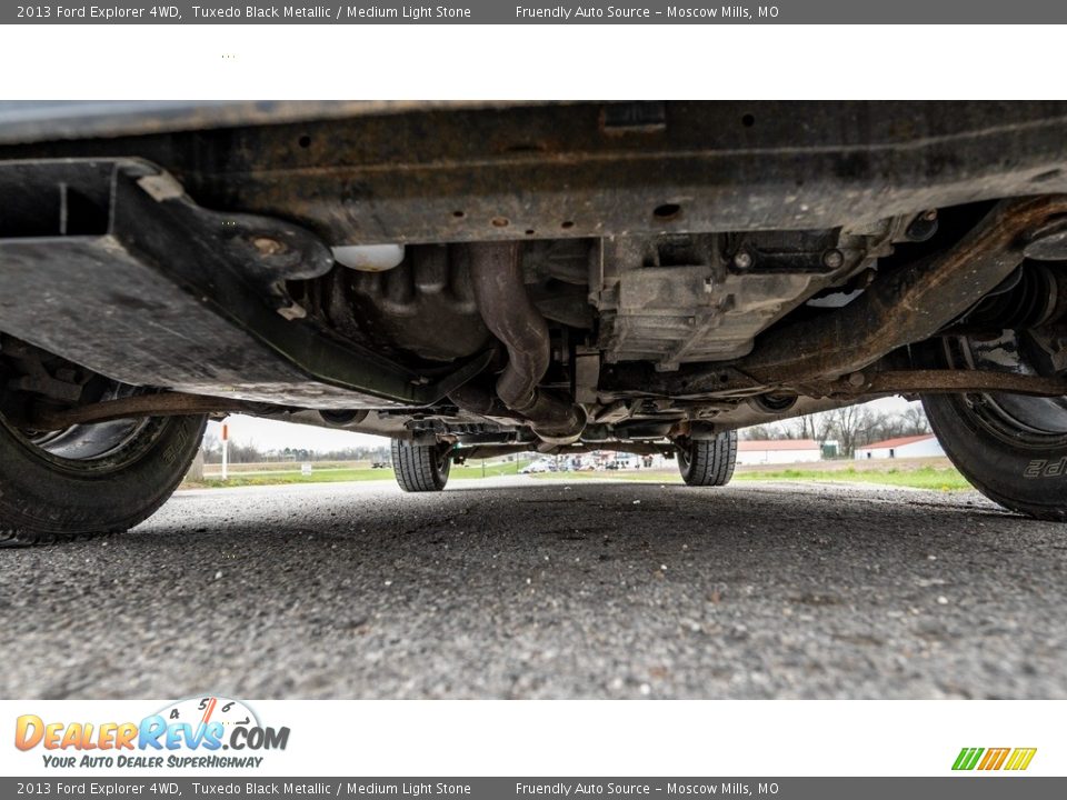 2013 Ford Explorer 4WD Tuxedo Black Metallic / Medium Light Stone Photo #10