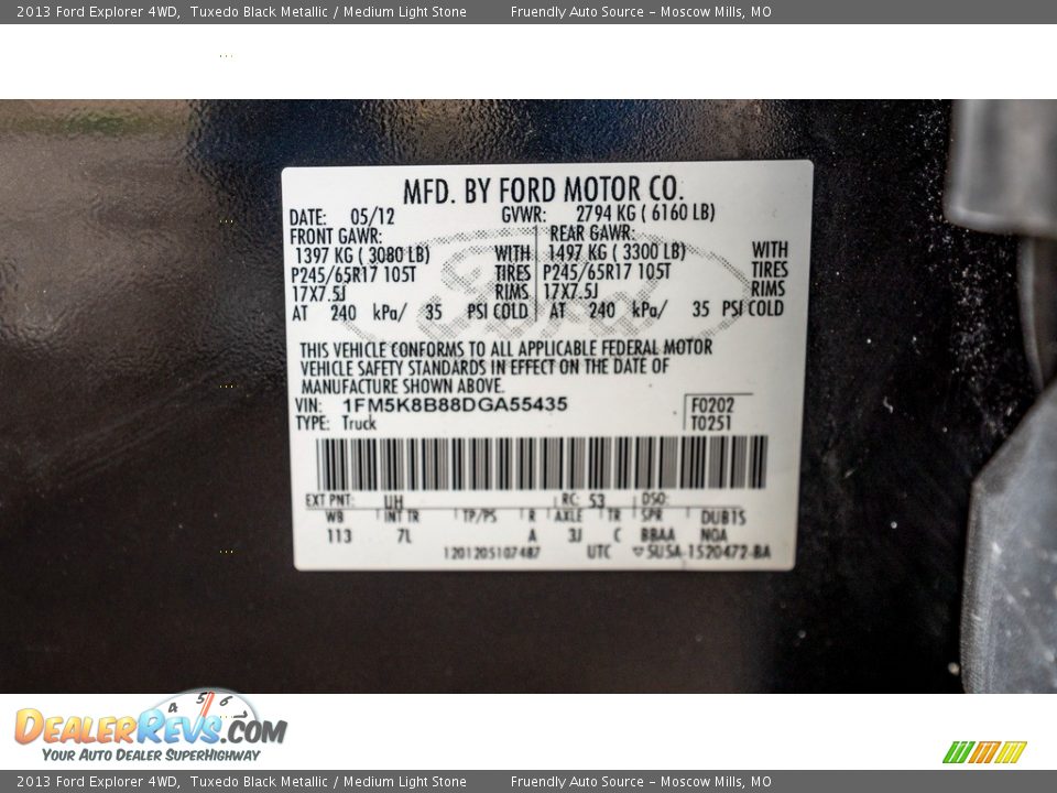 2013 Ford Explorer 4WD Tuxedo Black Metallic / Medium Light Stone Photo #29