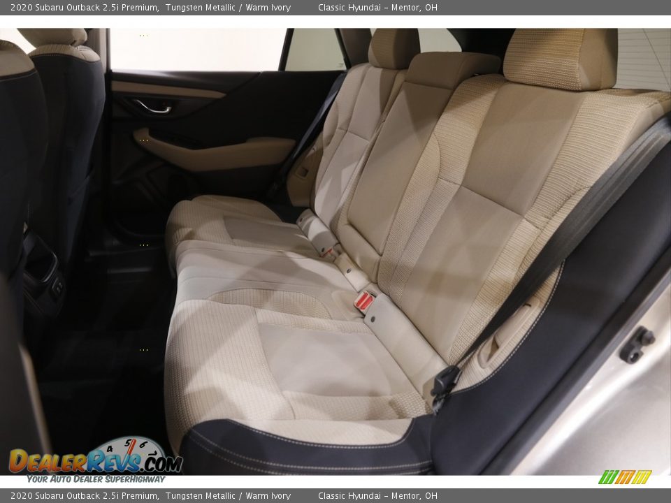 2020 Subaru Outback 2.5i Premium Tungsten Metallic / Warm Ivory Photo #17