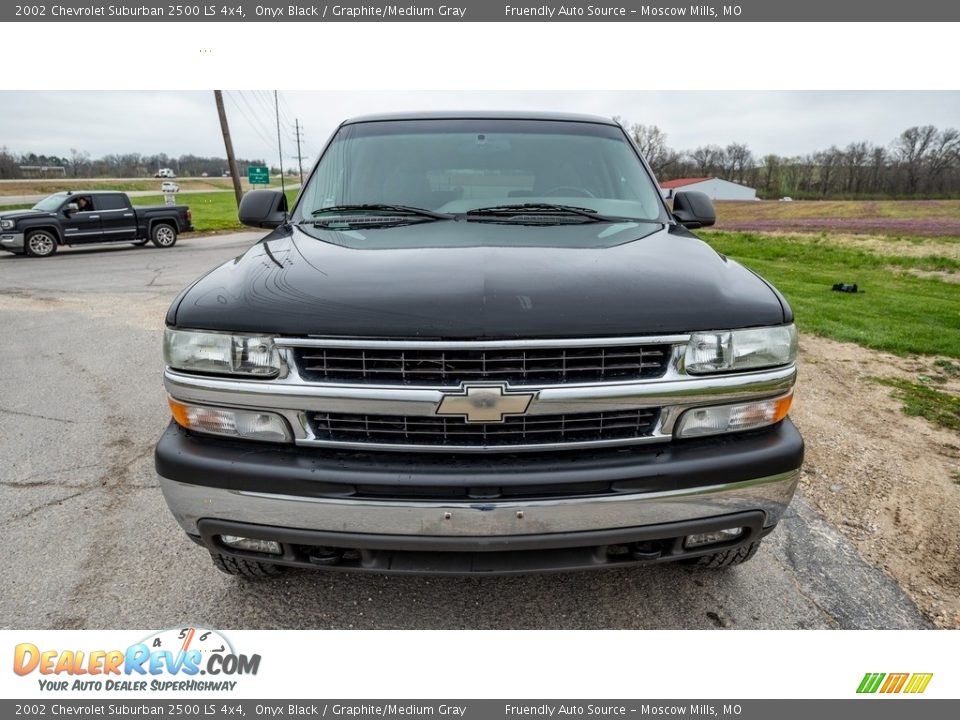 2002 Chevrolet Suburban 2500 LS 4x4 Onyx Black / Graphite/Medium Gray Photo #9