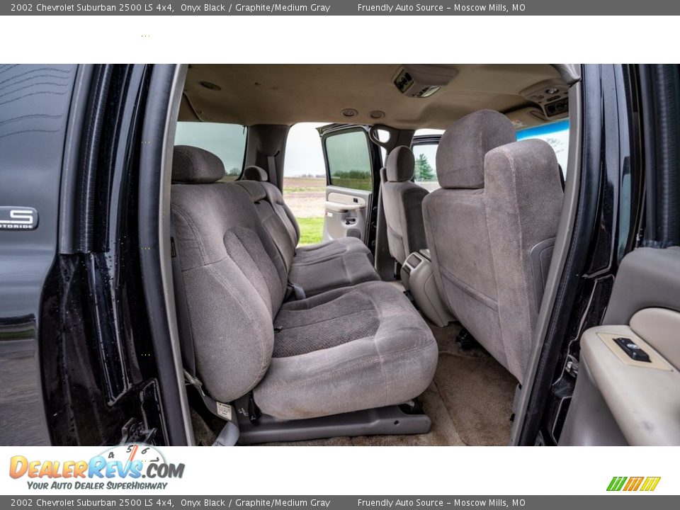 Rear Seat of 2002 Chevrolet Suburban 2500 LS 4x4 Photo #23