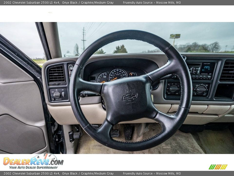 2002 Chevrolet Suburban 2500 LS 4x4 Steering Wheel Photo #28