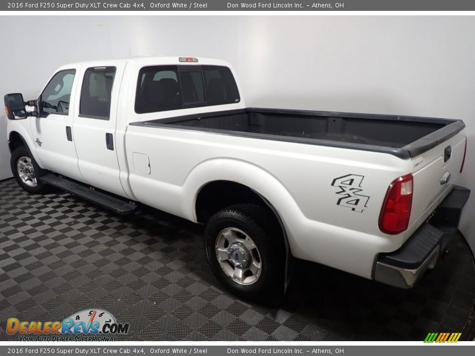 2016 Ford F250 Super Duty XLT Crew Cab 4x4 Oxford White / Steel Photo #10