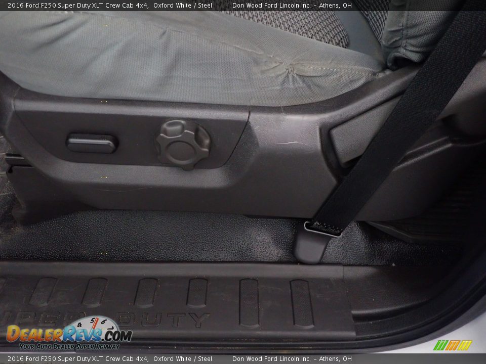 2016 Ford F250 Super Duty XLT Crew Cab 4x4 Oxford White / Steel Photo #18