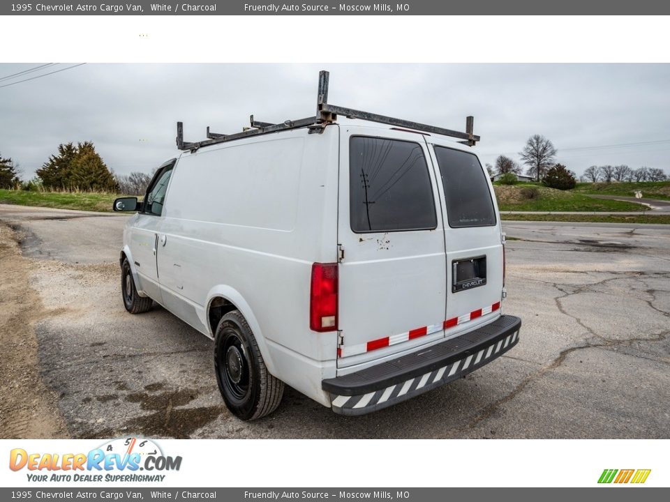 1995 Chevrolet Astro Cargo Van White / Charcoal Photo #6