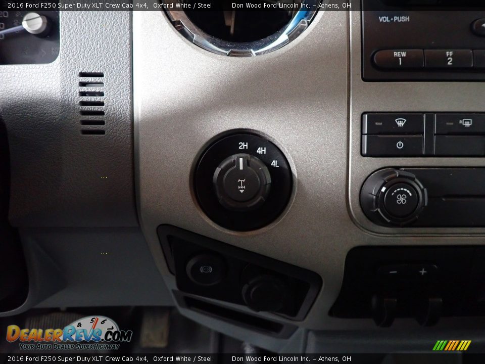 2016 Ford F250 Super Duty XLT Crew Cab 4x4 Oxford White / Steel Photo #27