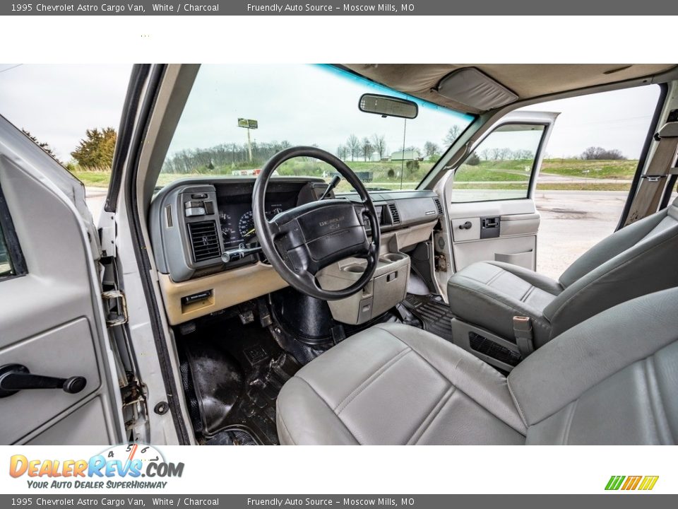 Charcoal Interior - 1995 Chevrolet Astro Cargo Van Photo #19