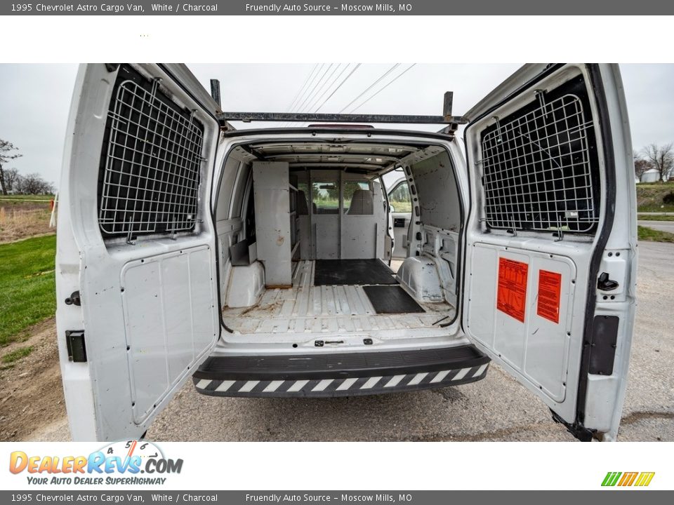 1995 Chevrolet Astro Cargo Van Trunk Photo #20