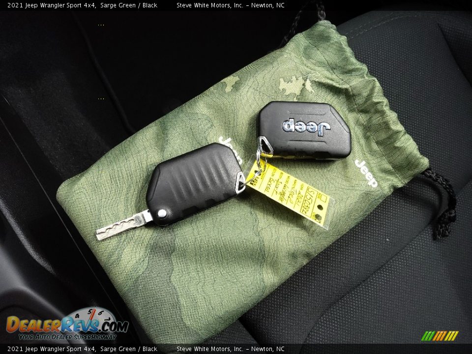 Keys of 2021 Jeep Wrangler Sport 4x4 Photo #28