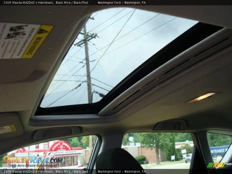 2006 Mazda MAZDA3 s Hatchback Black Mica / Black/Red Photo #8