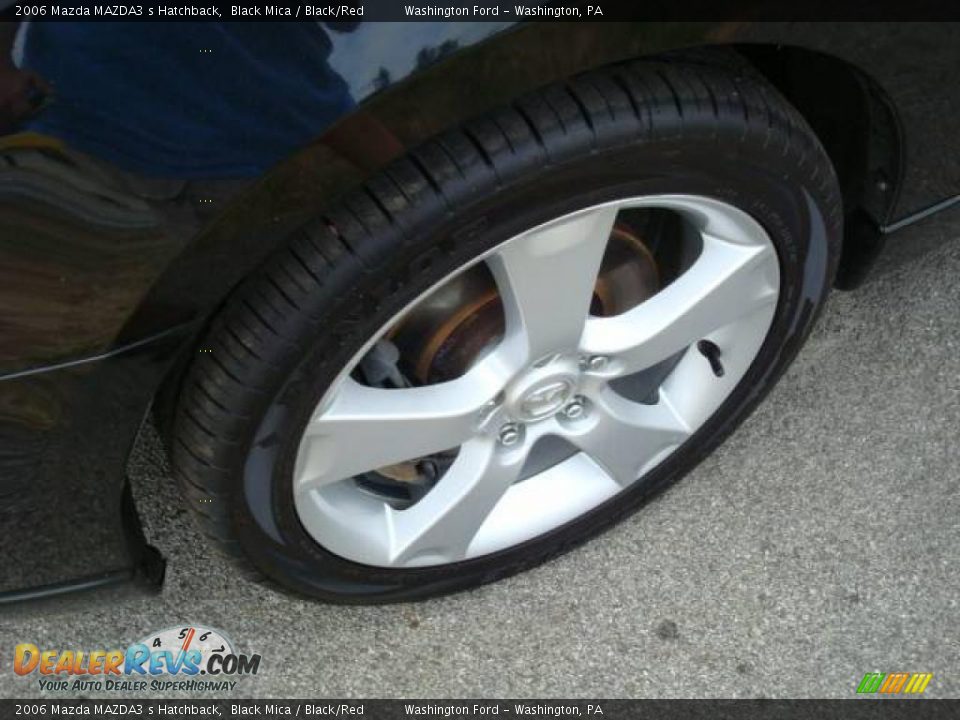 2006 Mazda MAZDA3 s Hatchback Black Mica / Black/Red Photo #18