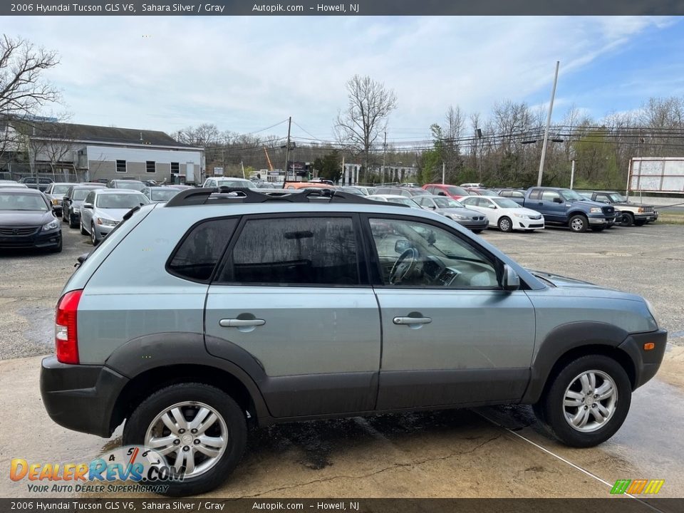 2006 Hyundai Tucson GLS V6 Sahara Silver / Gray Photo #11