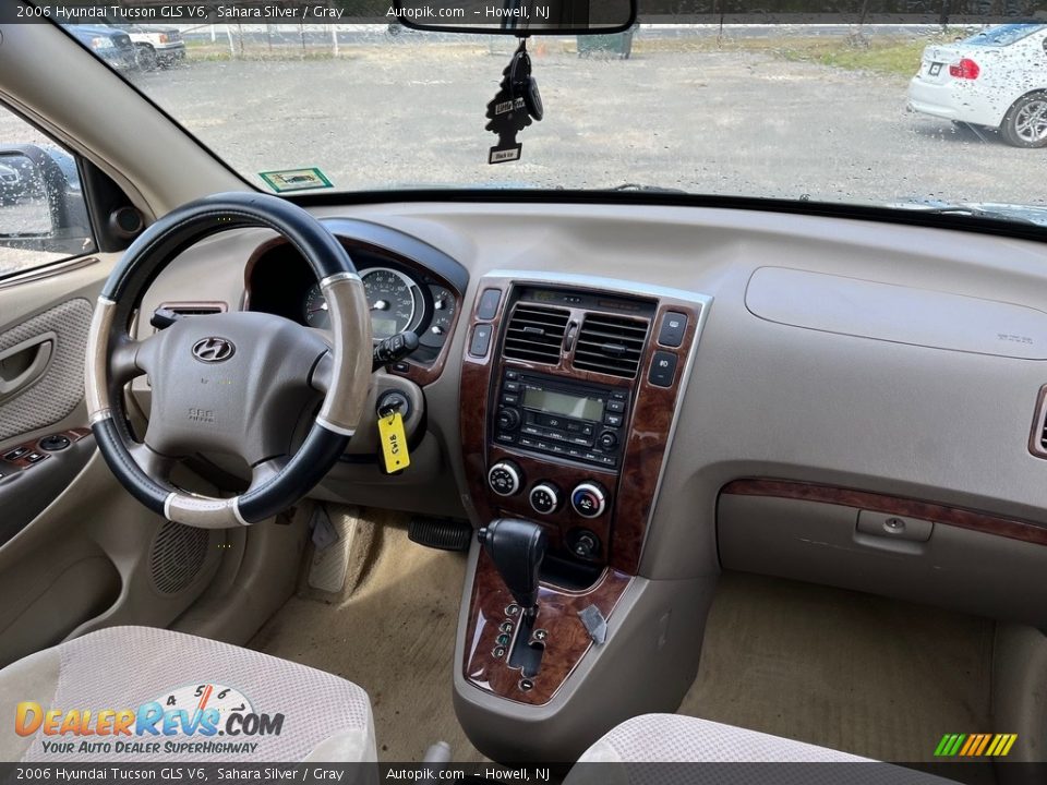 2006 Hyundai Tucson GLS V6 Sahara Silver / Gray Photo #20