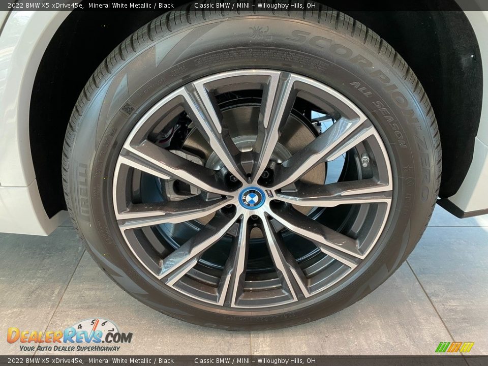 2022 BMW X5 xDrive45e Mineral White Metallic / Black Photo #3